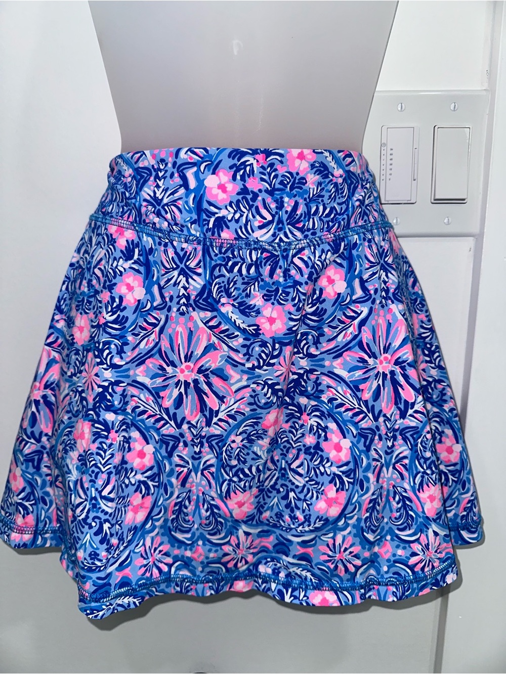 Lilly Pulitzer Pink and Blue Floral Luxletic skort - Picture 3 of 3
